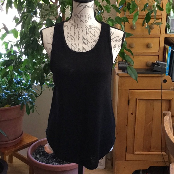 Athleta Back Diamond Cut Out Tank Top. Black. S - Picture 2 of 6